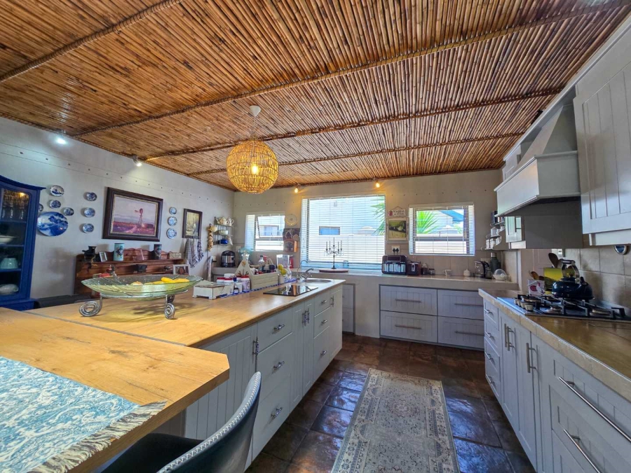 3 Bedroom Property for Sale in Stilbaai Wes Western Cape